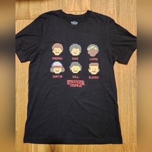Stranger Things Netflix T-shirt Size large